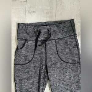Lululemon luon variegated knit black boot cut leggings, size 10